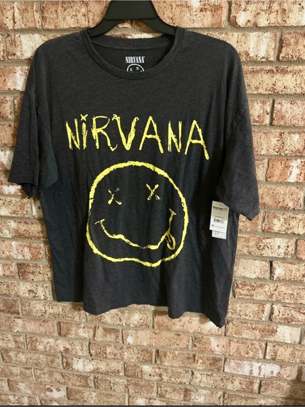 NIRVANA Black Unisex Size Large Short Sleeve Tee with Yellow Smiley Graphic